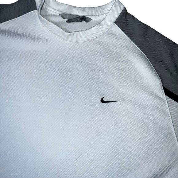 Vintage Nike white  gray embroidered  strip nike swish textured T-shirt men XL - Picture 5 of 7